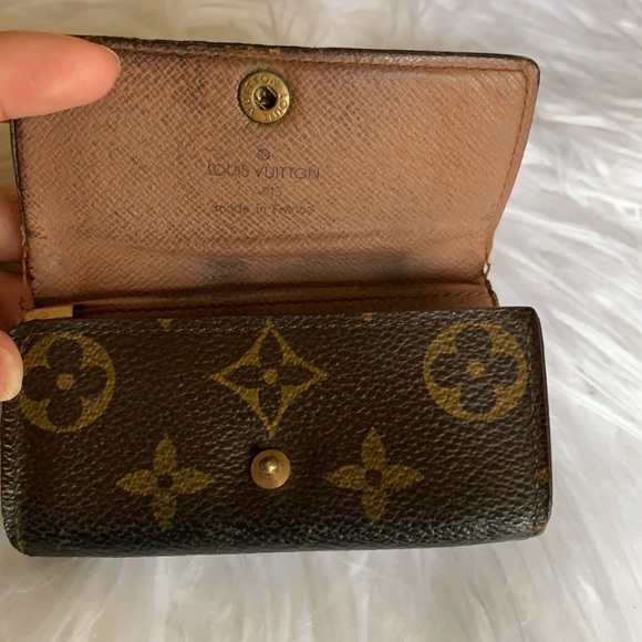 ⚜️Authentic Louis Vuitton Key Holder⚜️ - Picture 7 of 8